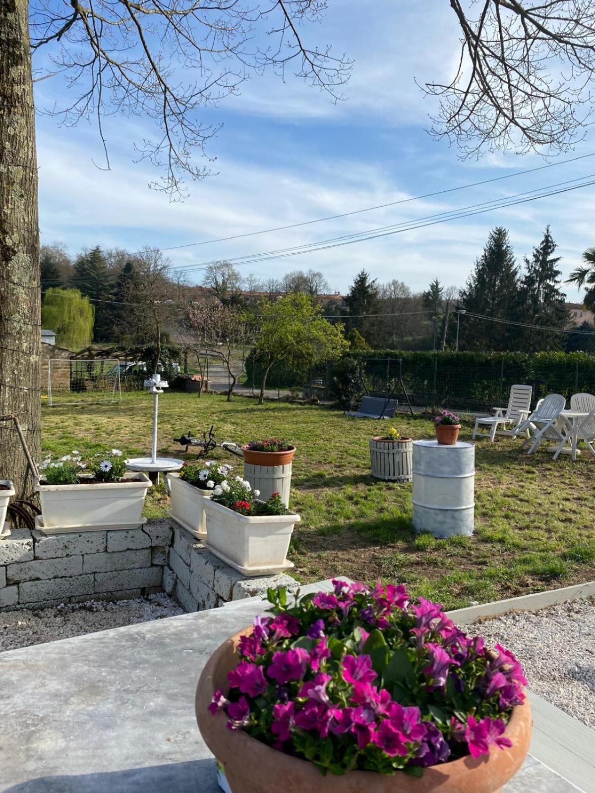 לינה וארוחת בוקר וטראלה Casa Francigena מראה חיצוני תמונה